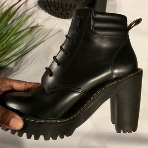 Dr. Marten women’s Persephone boots in size 8